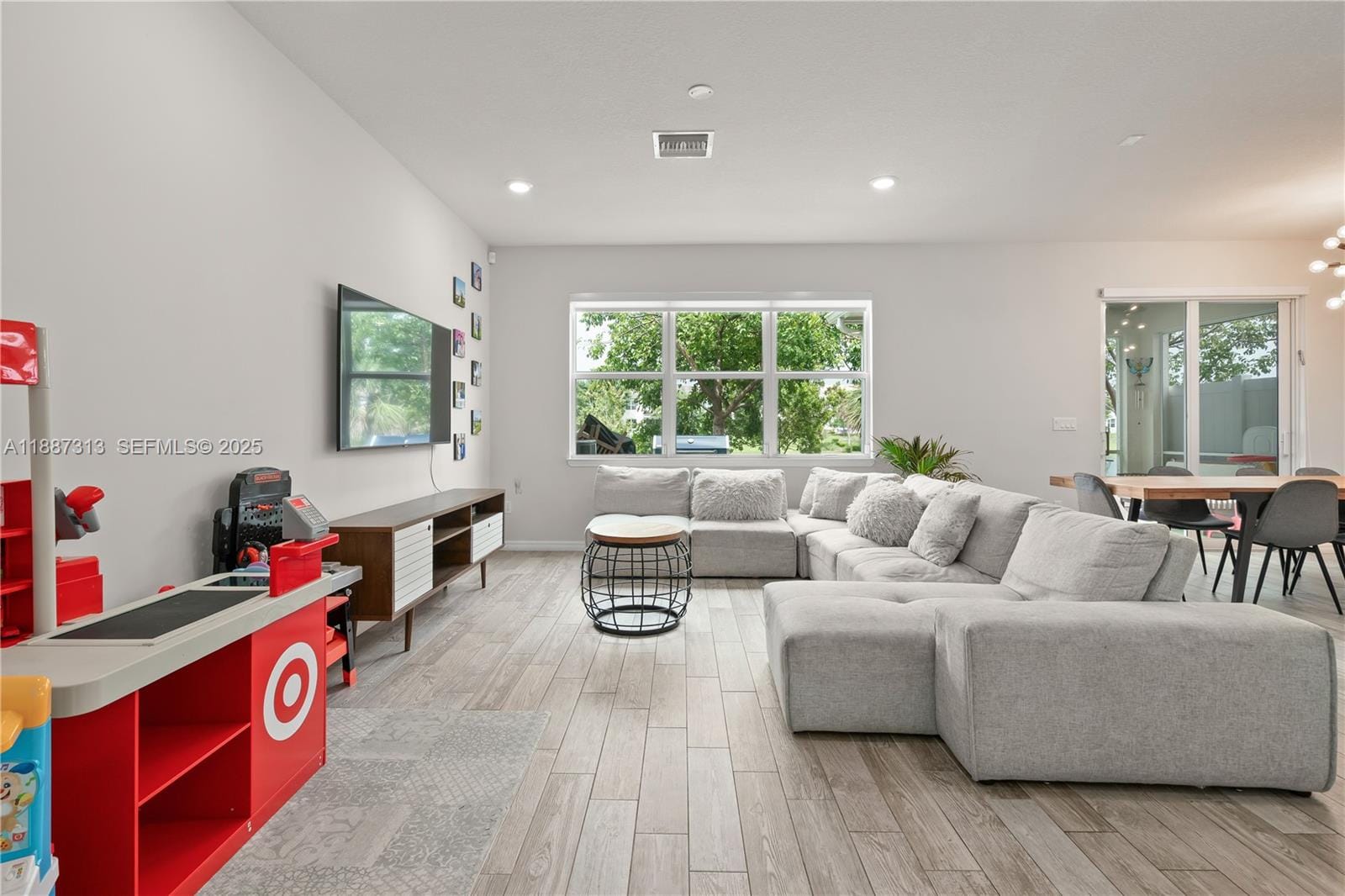 4955 Eucalyptus Drive, Hollywood, FL 33021 photo 11