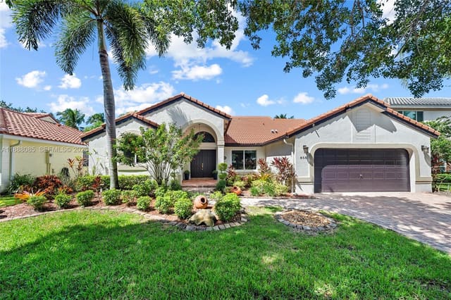 805 Lake Boulevard, sold in Verona Lake, Weston, FL