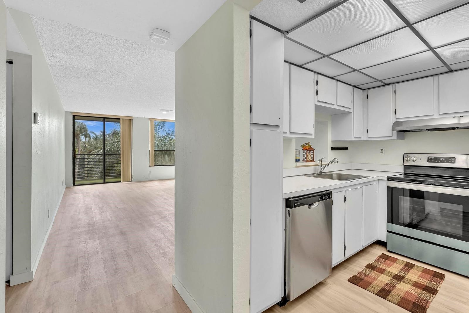 6351 N University Drive 324, Tamarac, FL 33321 photo 6
