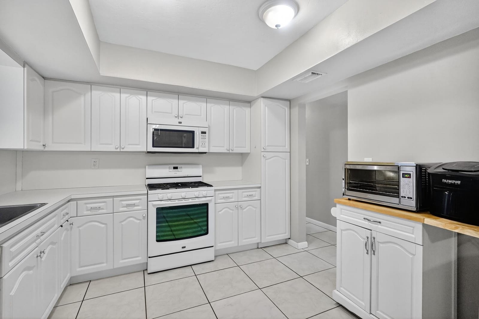 7641 NW 6th Court, Pembroke Pines, FL 33024 photo 13