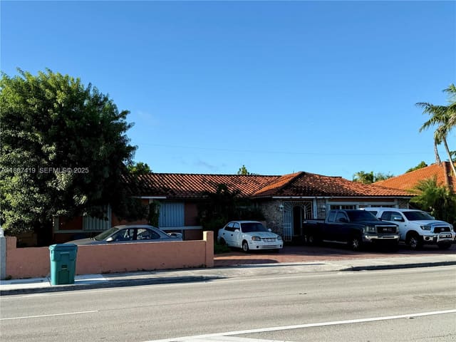 11420 SW 24th Street, sold in Homes Of Coral Way, Miami, FL