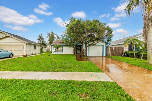 4570 Brook Drive, West Palm Beach, FL 33417