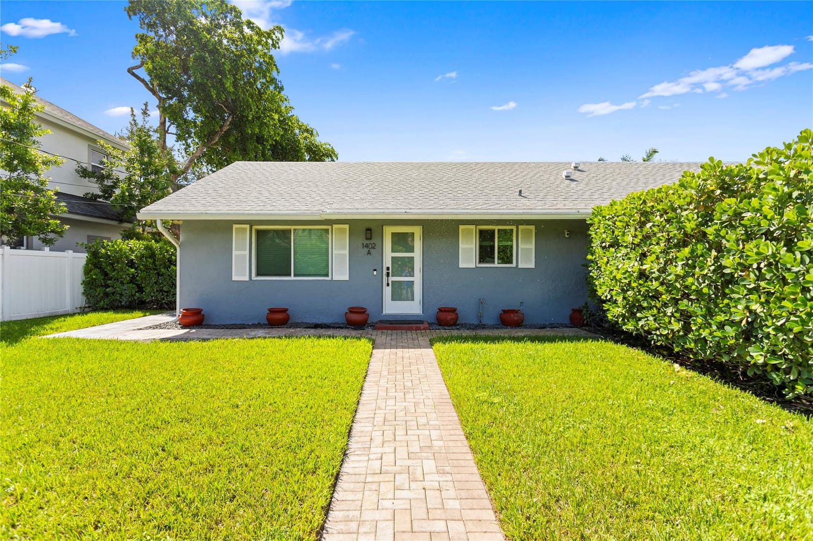 1402 NE 34th Street, Oakland Park, FL 33334 photo 2