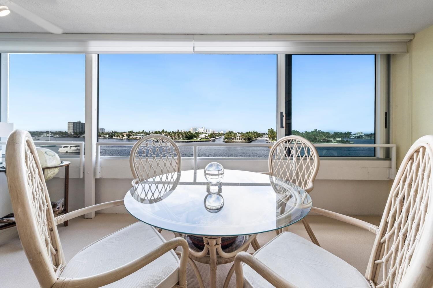 215 N Birch Road 4c — photo 11