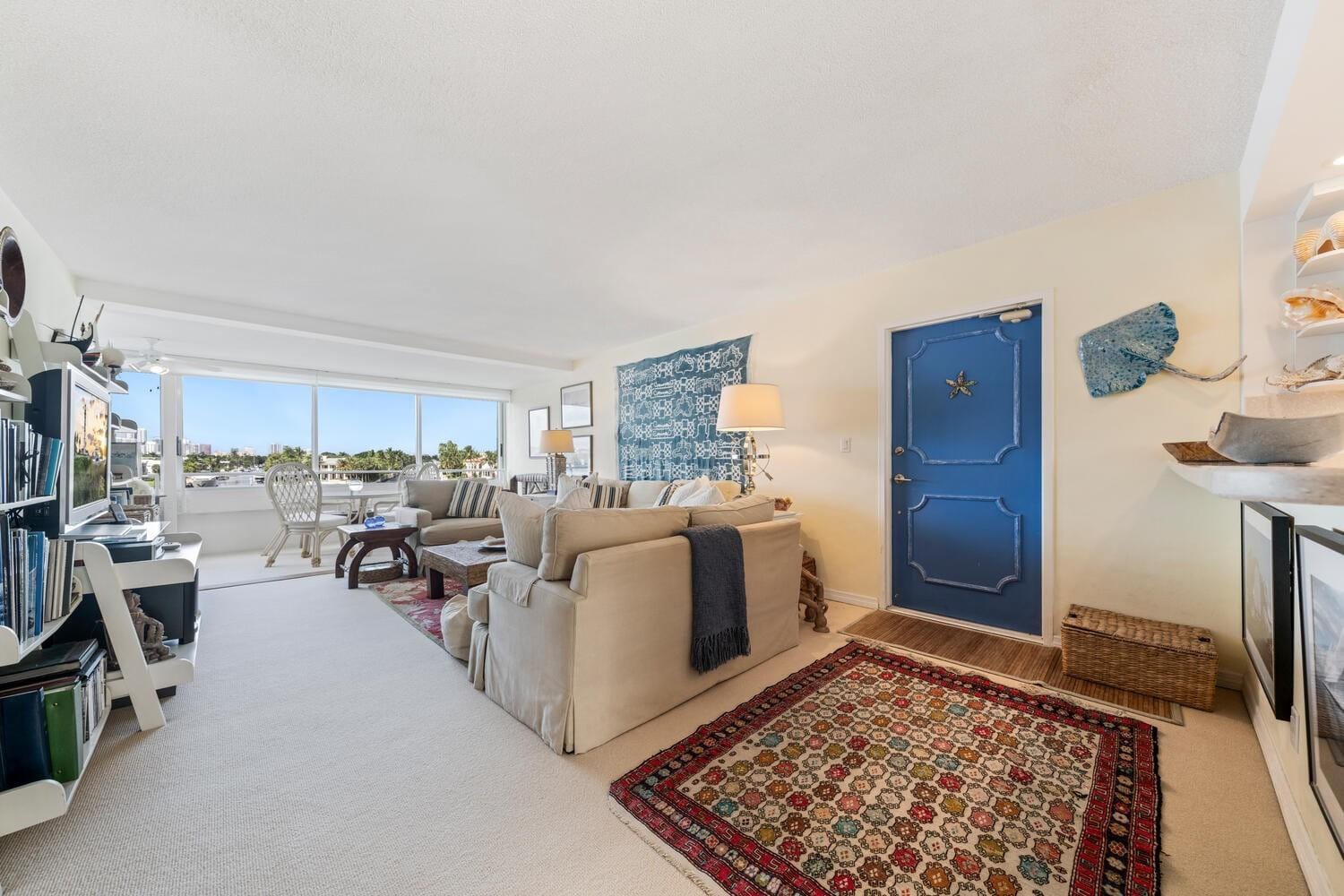 215 N Birch Road 4c — photo 5