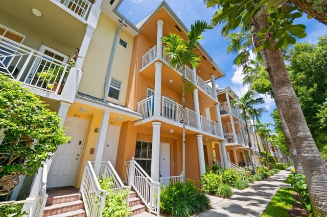 419 SW 13th Terrace, Fort Lauderdale, FL 33312