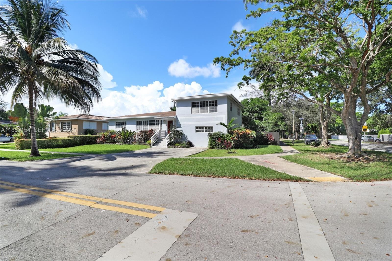 195 NE 121st Terrace, North Miami, FL 33161 photo 2