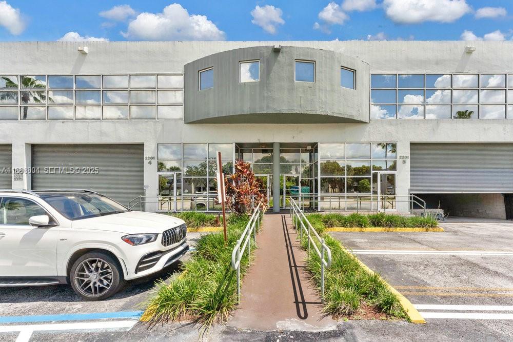 2201 NW 102nd Place 4A, Doral, FL 33172, Doral