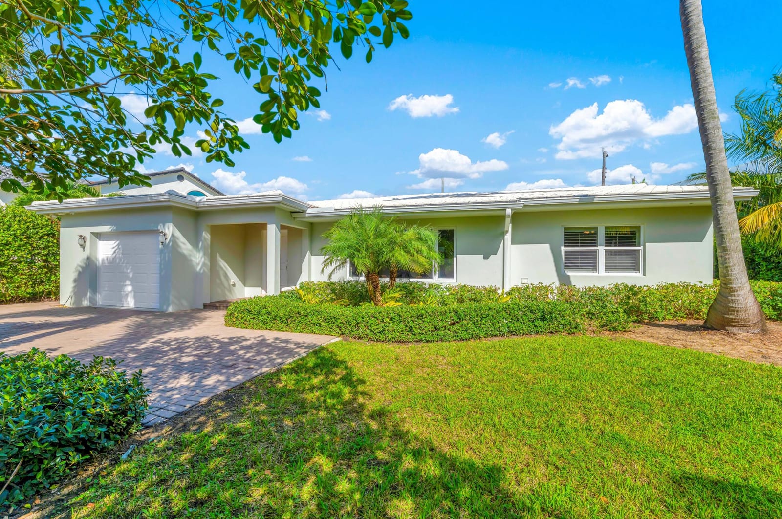 471 N Juno Lane, Juno Beach, FL 33408