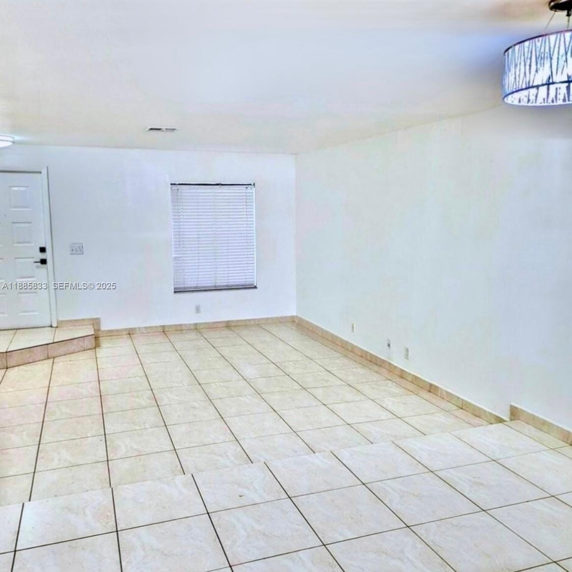 5164 S University Drive — photo 2