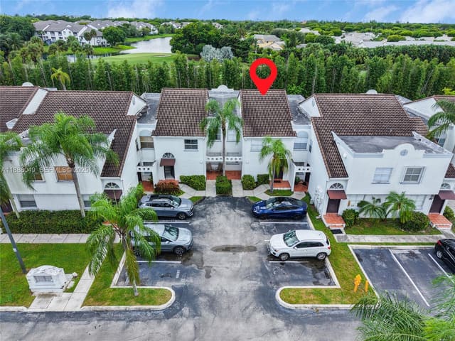 4624 NW 97th Place 252, Doral, FL 33178