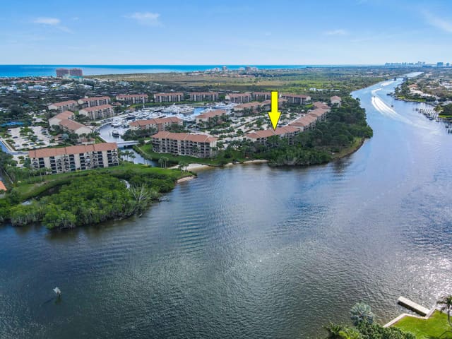1901 Marina Isle Way 305, sold in Marina At The Bluffs Condo, Jupiter, FL