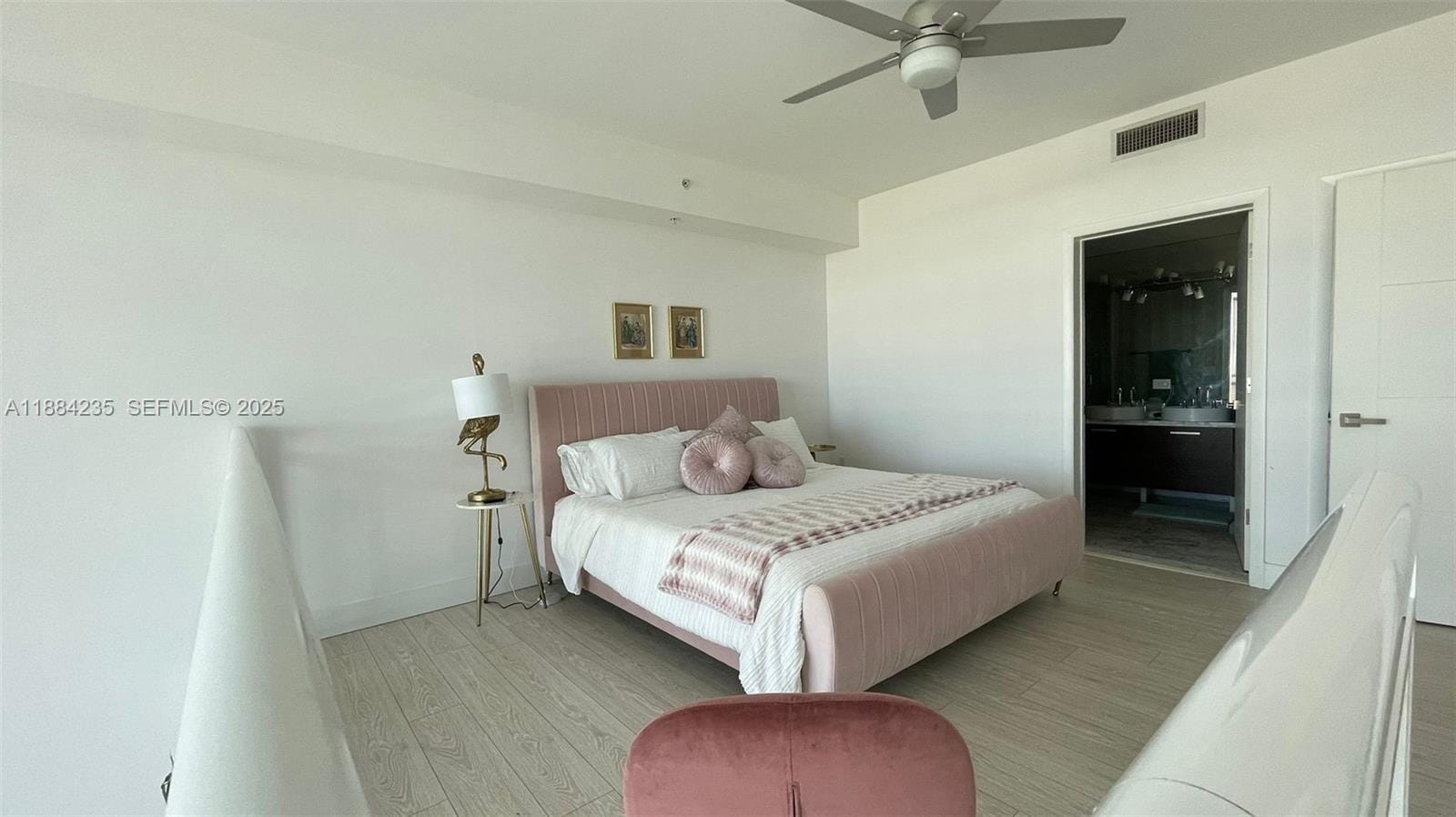 253 NE 2nd Street 633, Miami, FL 33132 photo 5