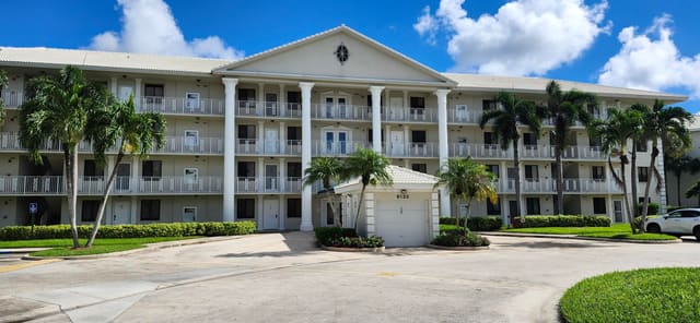 6133 Balboa Circle 304, Boca Raton, FL 33433