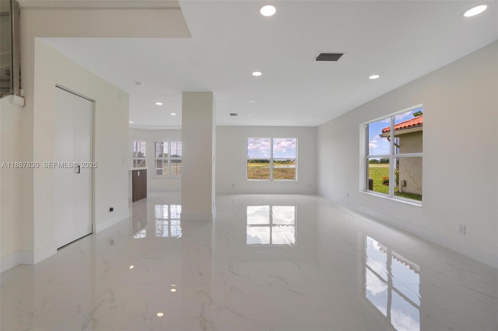 10728 Oak Lake Way — photo 4