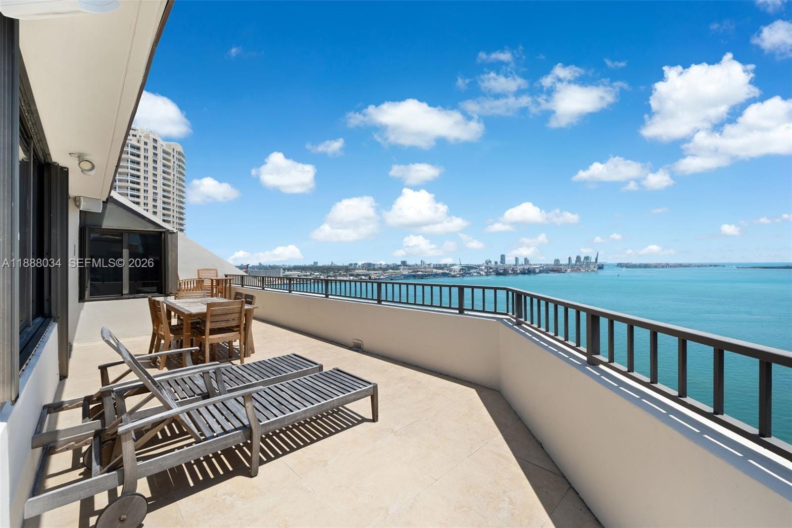 520 Brickell Key Drive UPH-03, Miami, FL 33131 photo 15