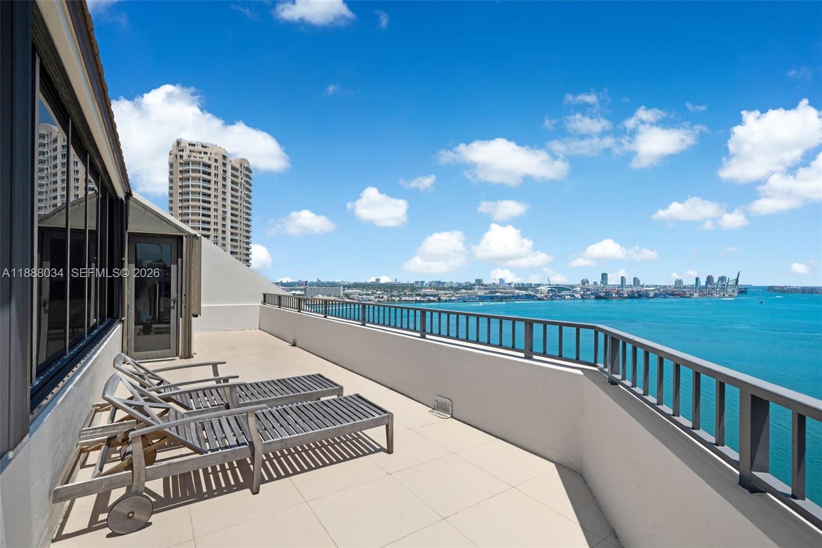 520 Brickell Key Drive UPH-03, Miami, FL 33131 photo 23