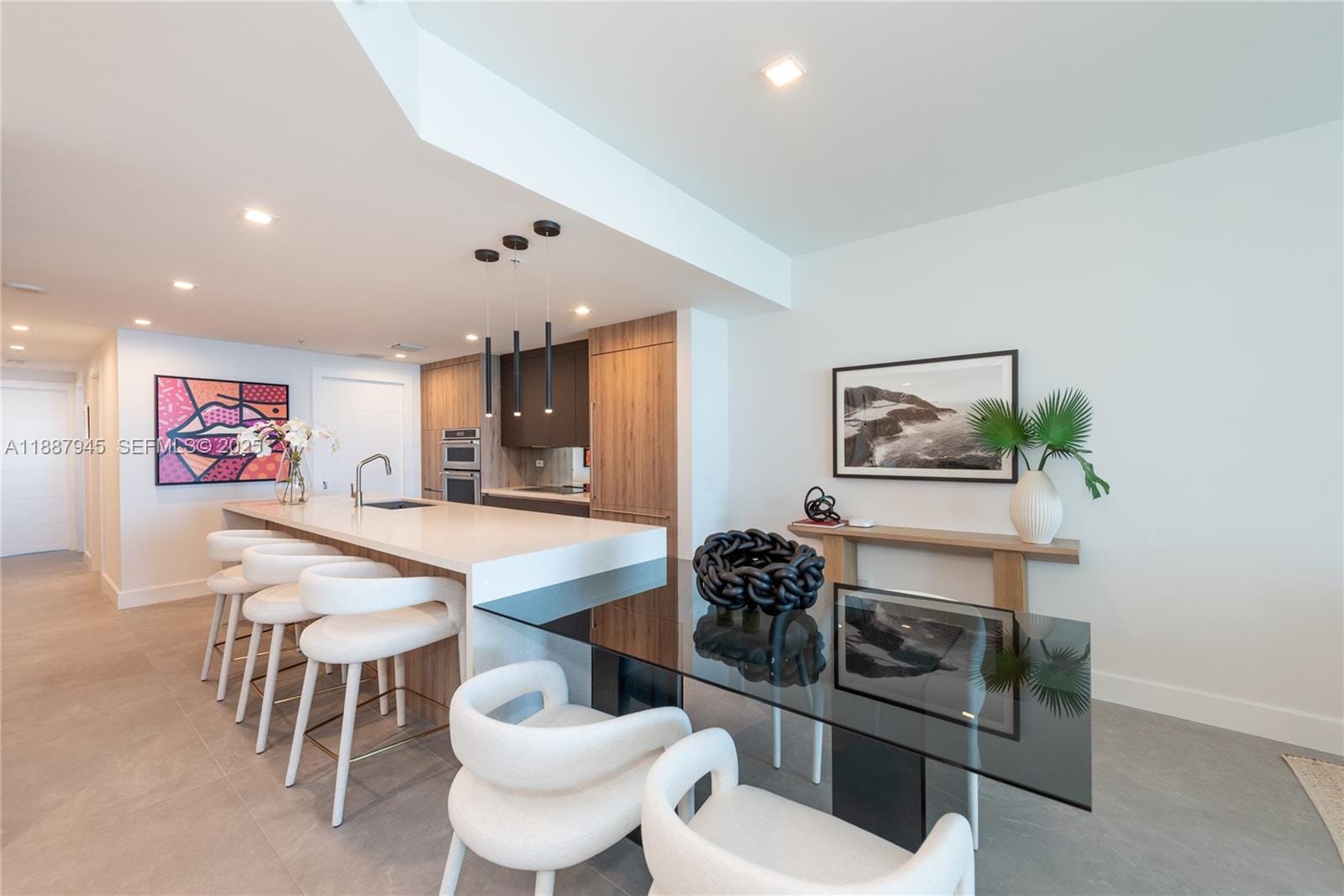 3801 Collins Avenue 1502 — photo 10