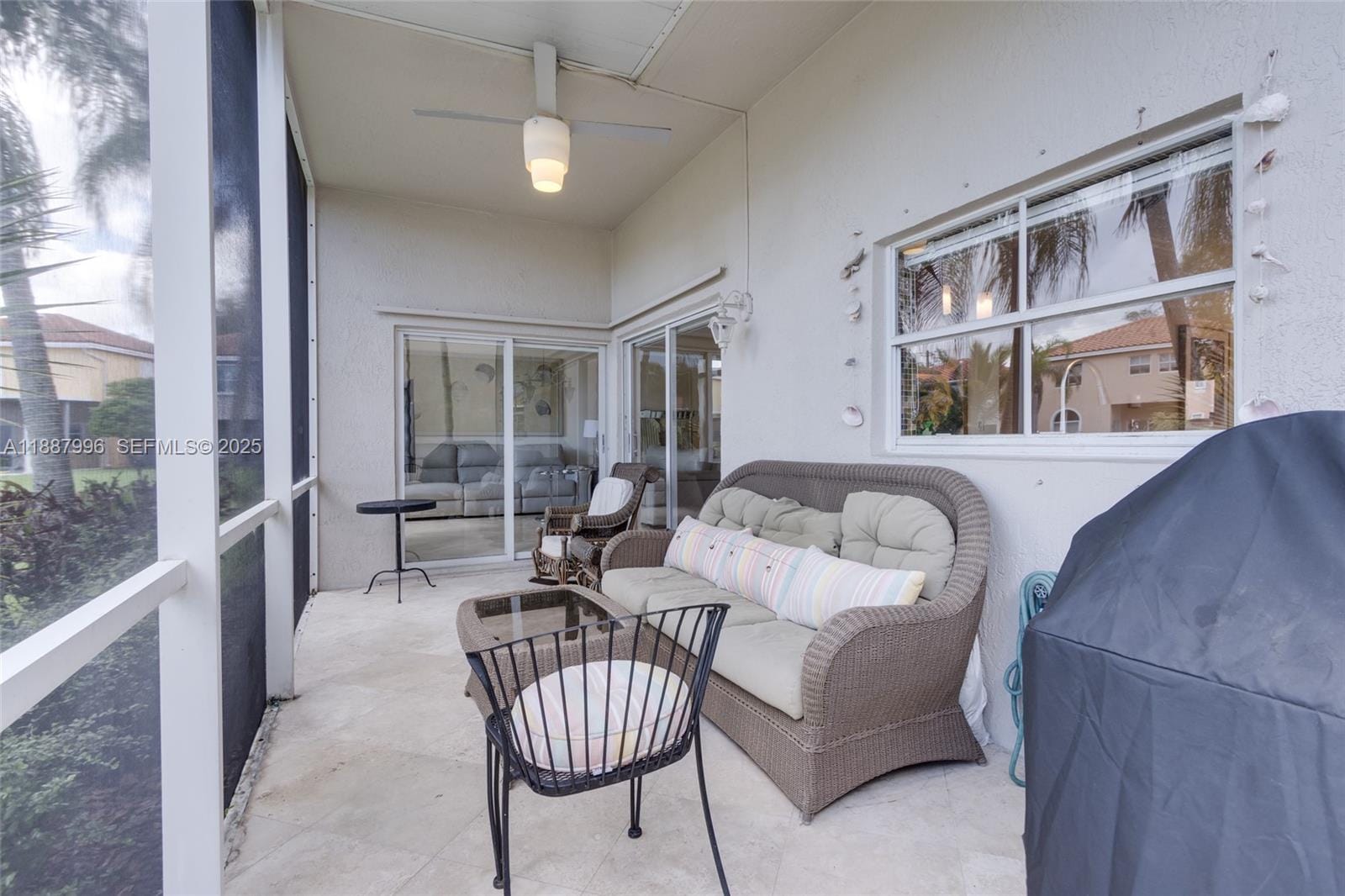 1526 E Lake Court — photo 3