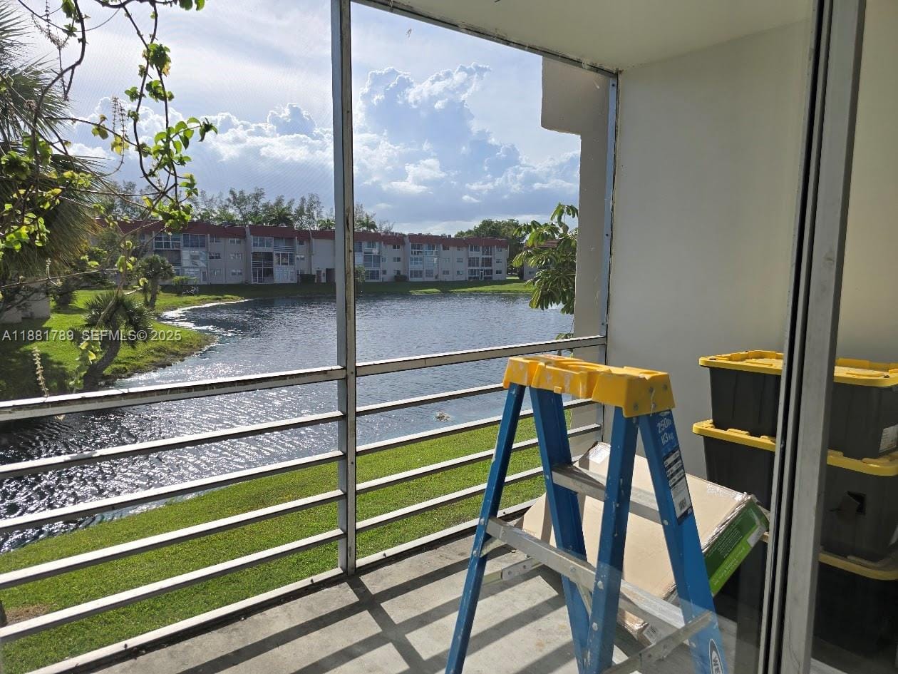 2831 E Sunrise Lakes Drive 208, Sunrise, FL 33322 photo 5