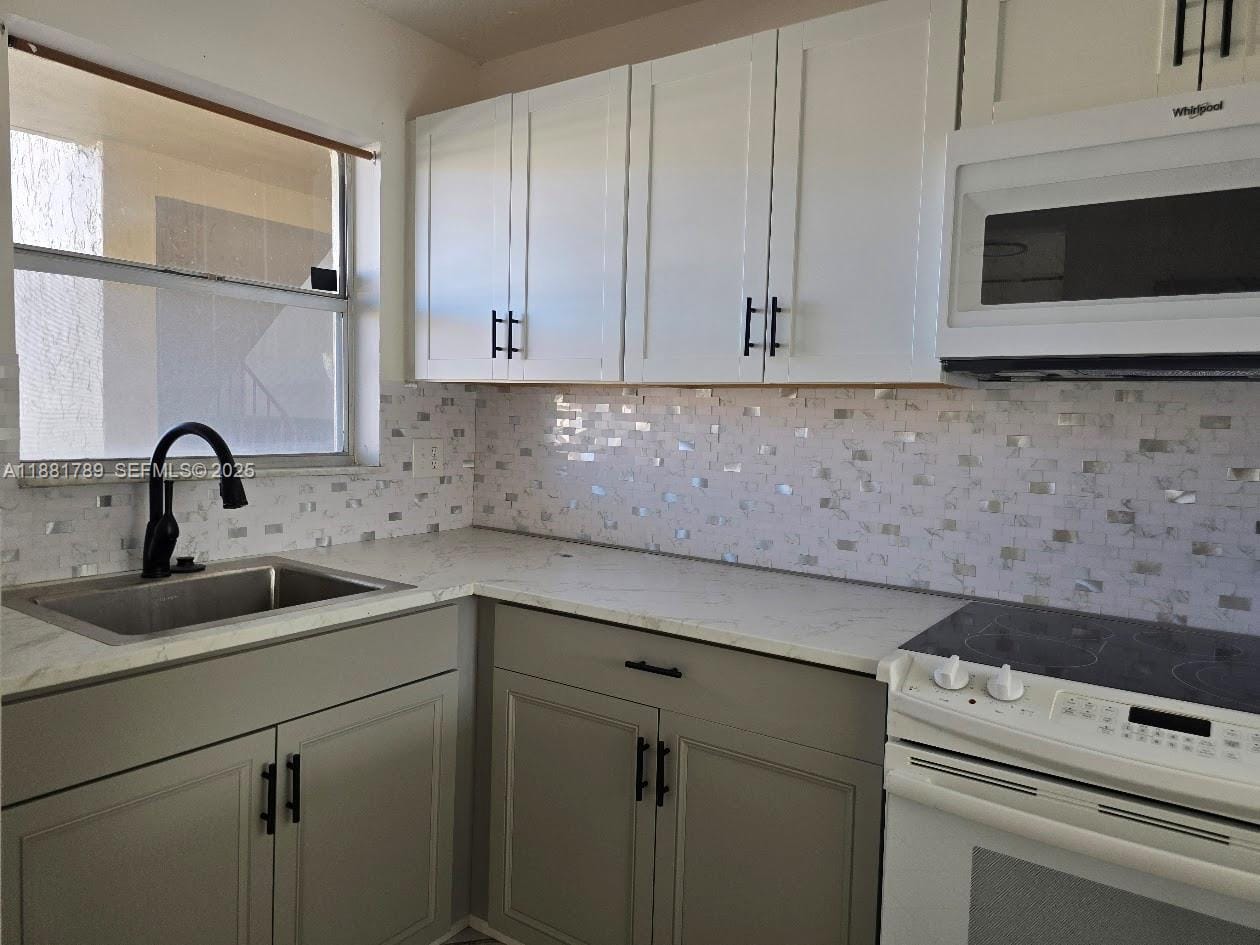 2831 E Sunrise Lakes Drive 208, Sunrise, FL 33322 photo 6