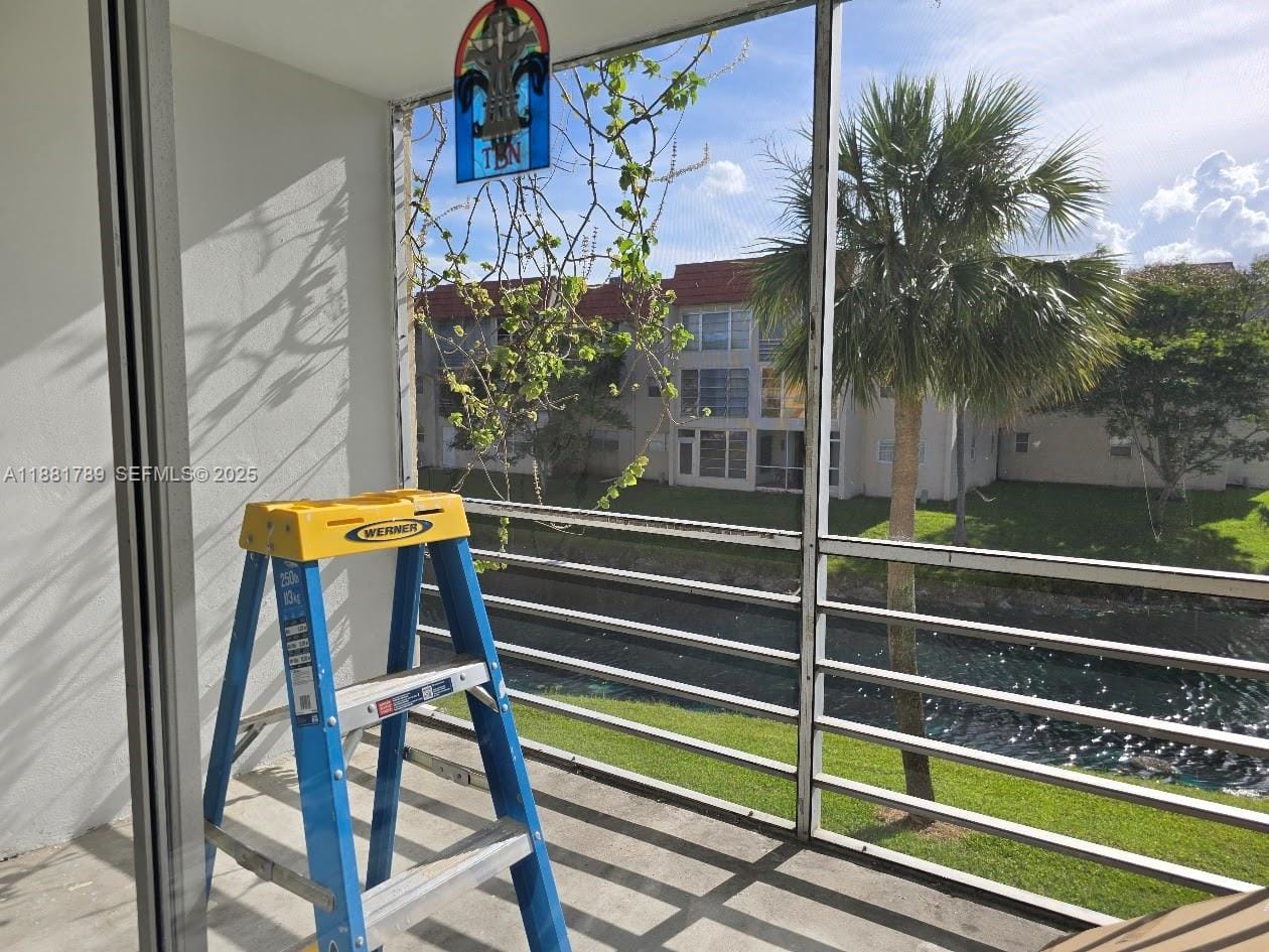 2831 E Sunrise Lakes Drive 208, Sunrise, FL 33322 photo 8