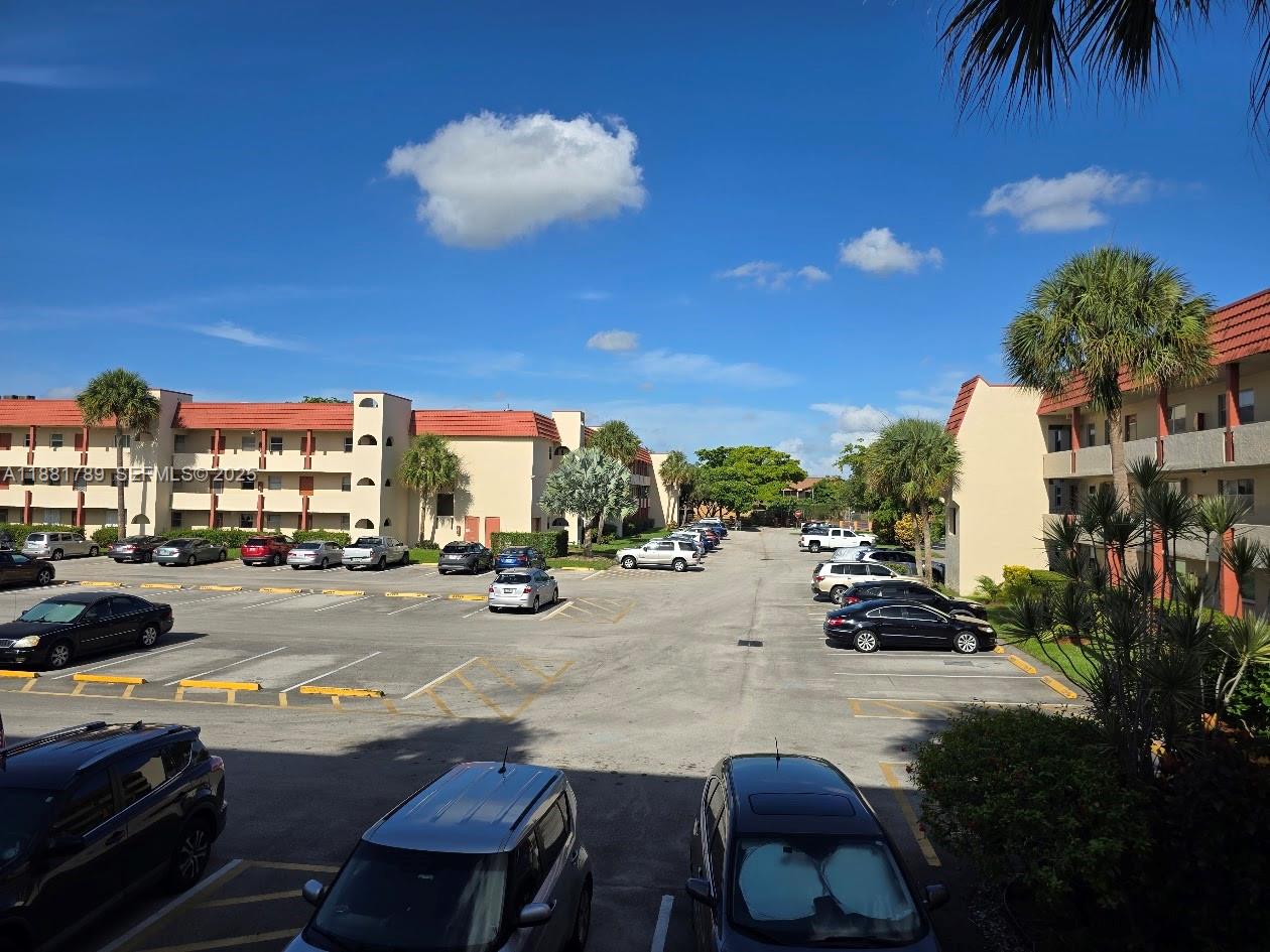 2831 E Sunrise Lakes Drive 208, Sunrise, FL 33322, Sunrise