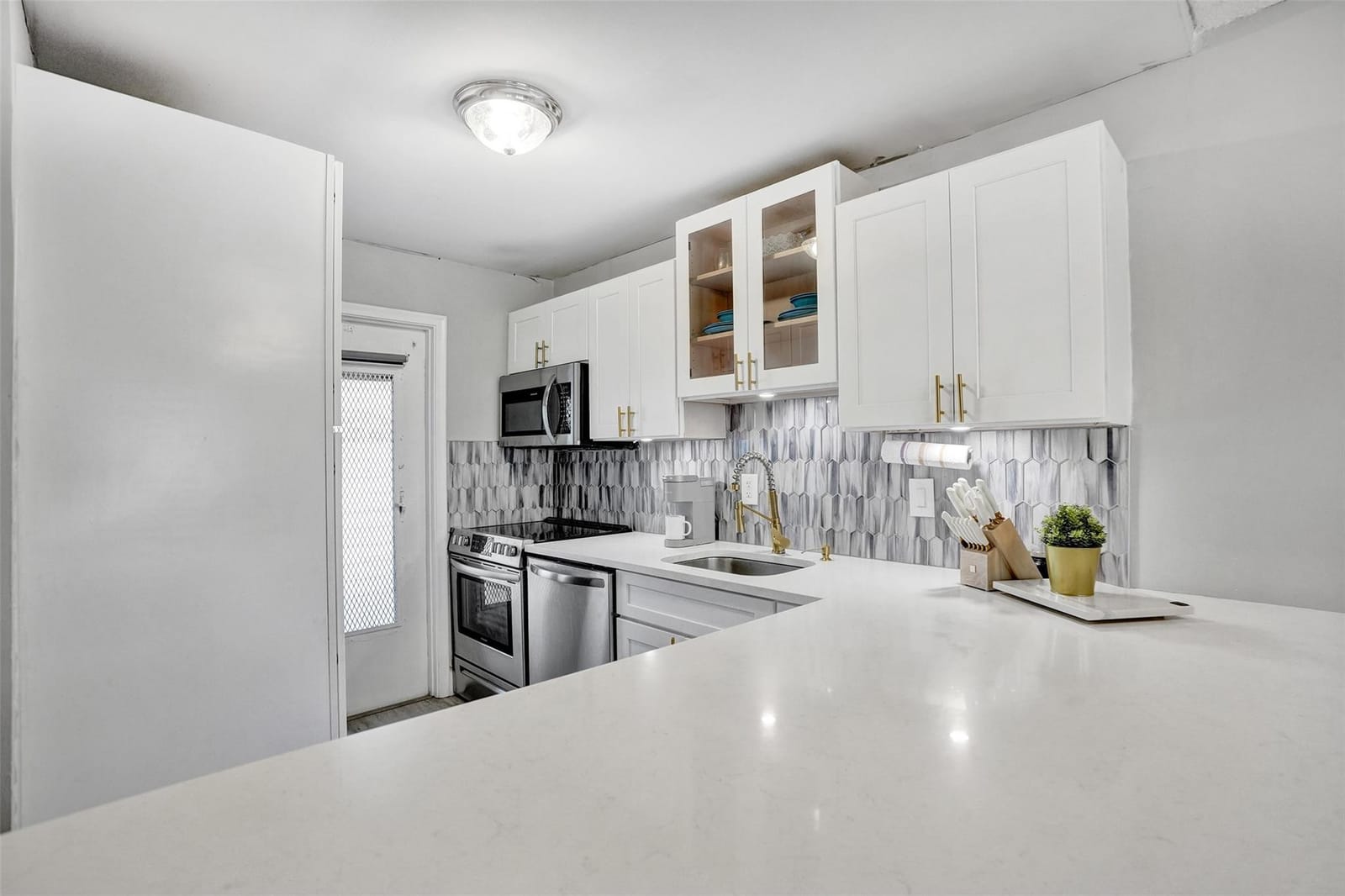 400 SE 10th Street 117, Deerfield Beach, FL 33441 photo 7