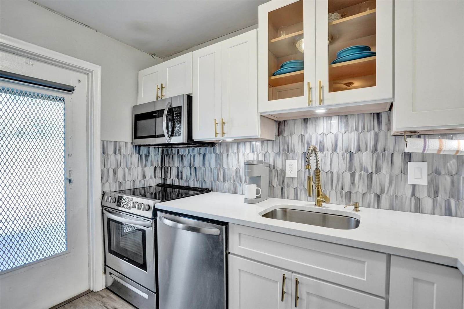 400 SE 10th Street 117, Deerfield Beach, FL 33441 photo 8