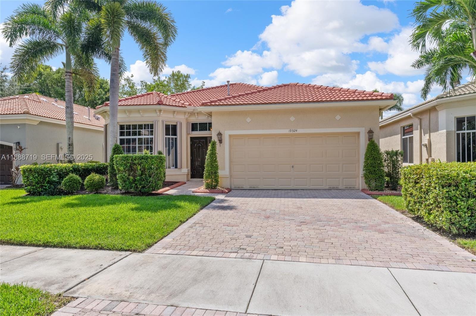 19324 SW 66th Street, Pembroke Pines, FL 33332 photo 2