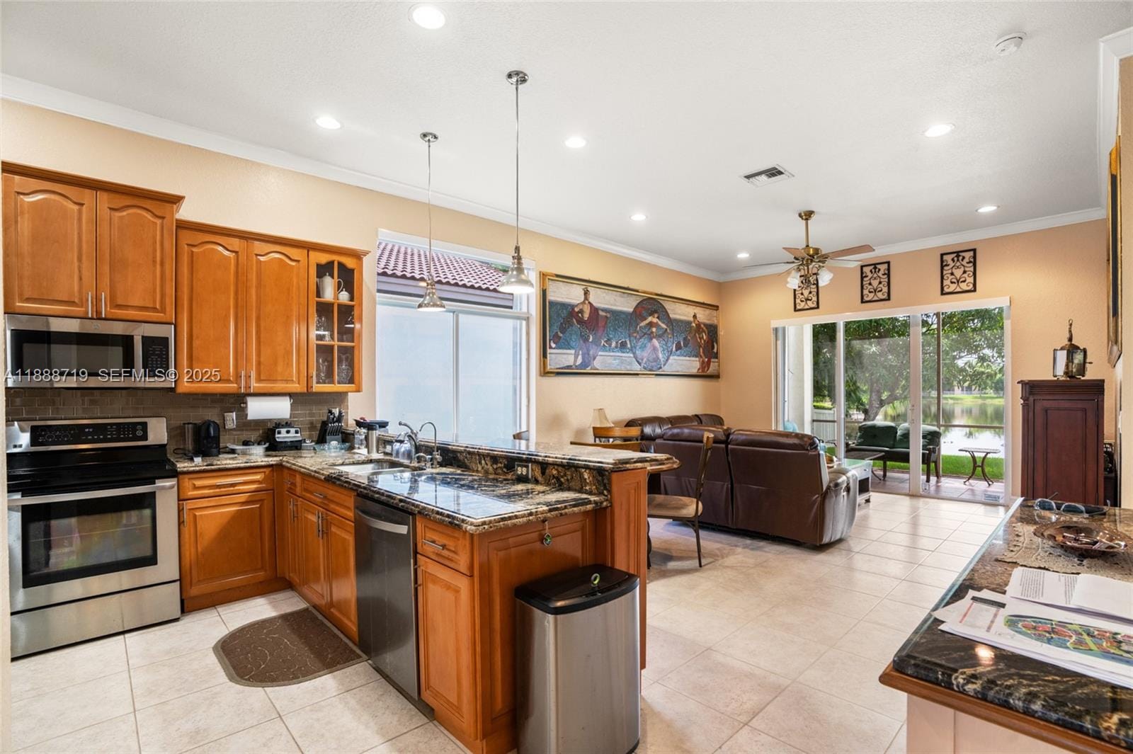 19324 SW 66th Street, Pembroke Pines, FL 33332 photo 10