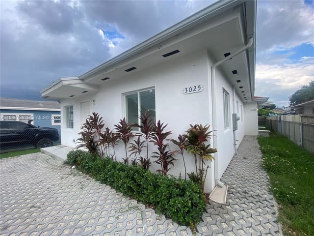 3025 NW 23 Avenue, sold in Glenhaven, Miami, FL