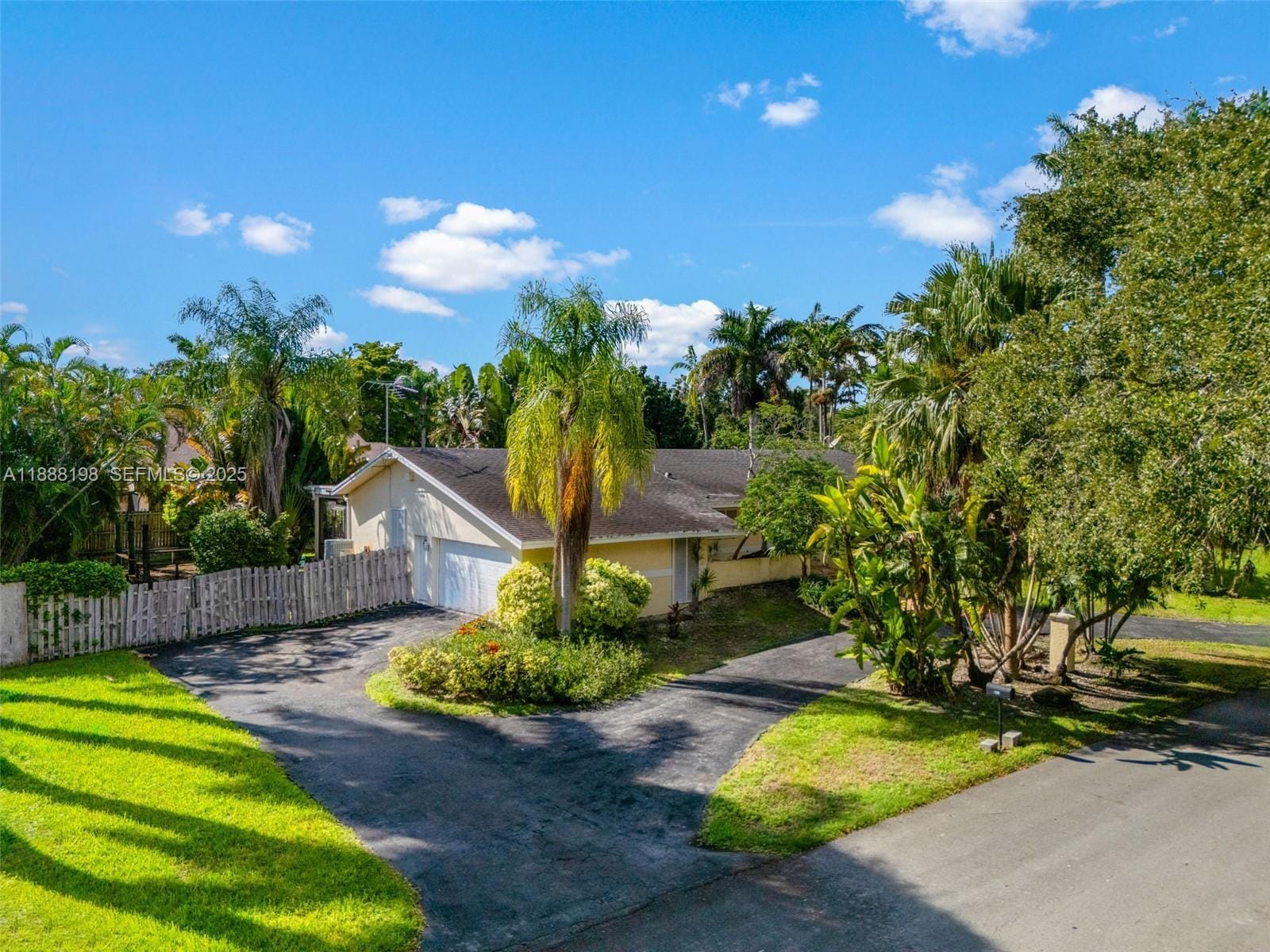 17900 SW 83rd Avenue, Palmetto Bay, FL 33157