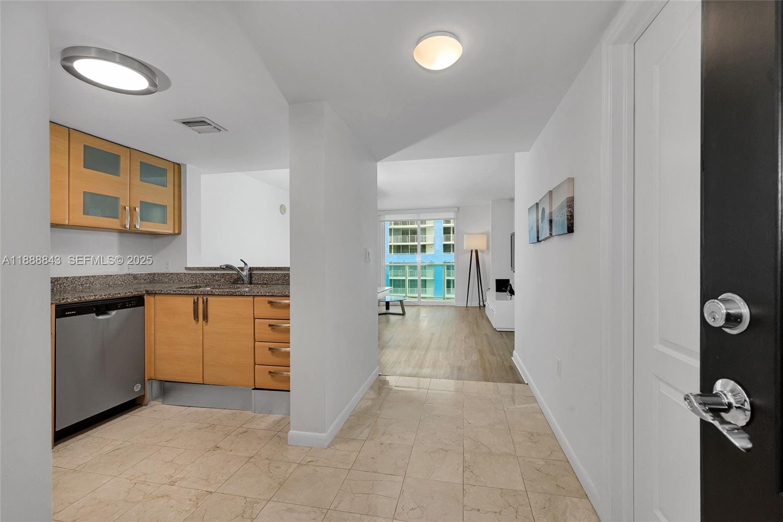 2101 Brickell Avenue 905 — photo 2