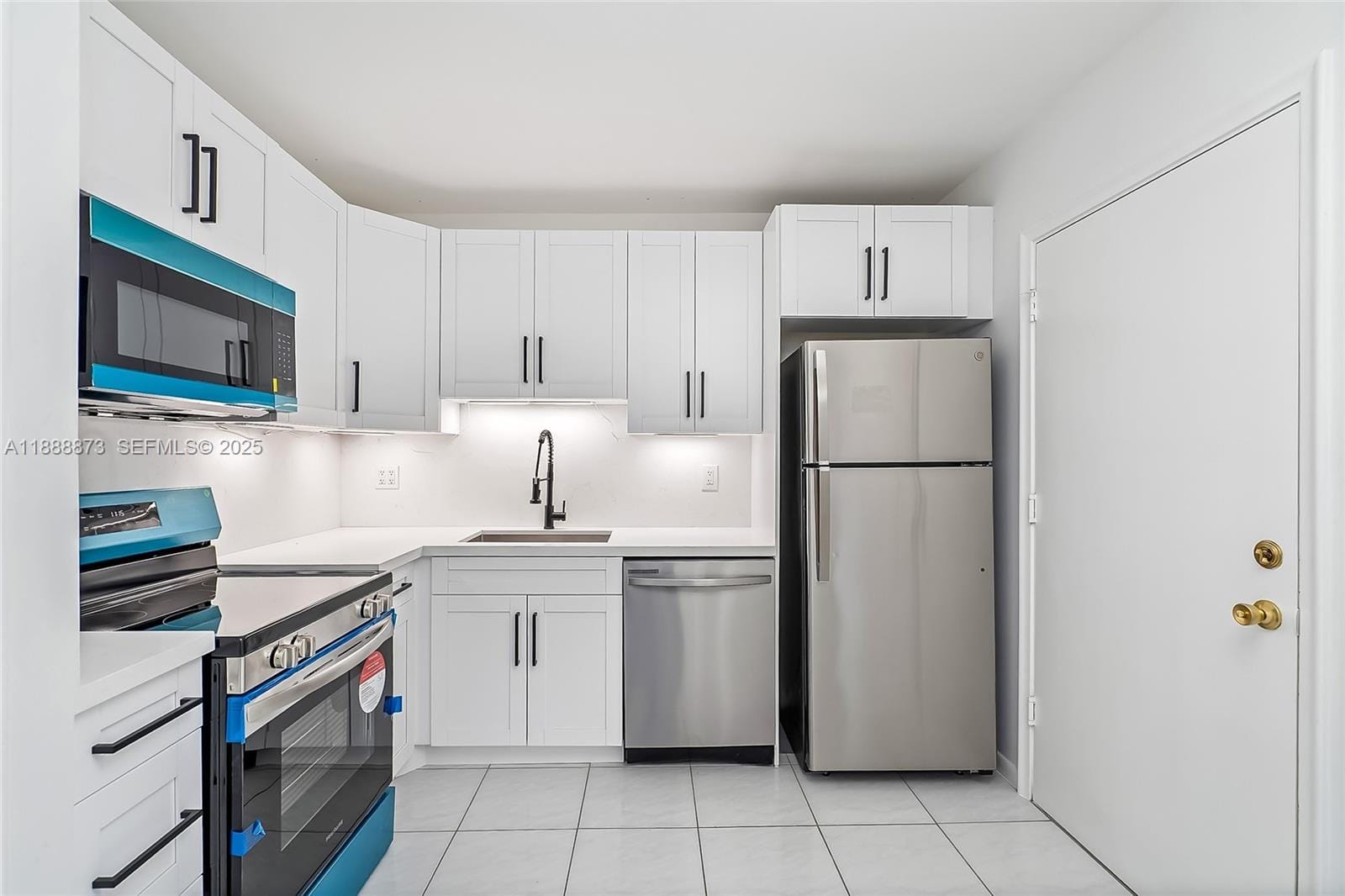 4851 NW 21st Street 512, Lauderhill, FL 33313 photo 2