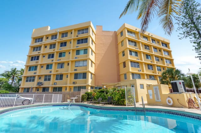 2400 NE 9th Street 301, sold in Ocean Sunrise Co-Op, Fort Lauderdale, FL
