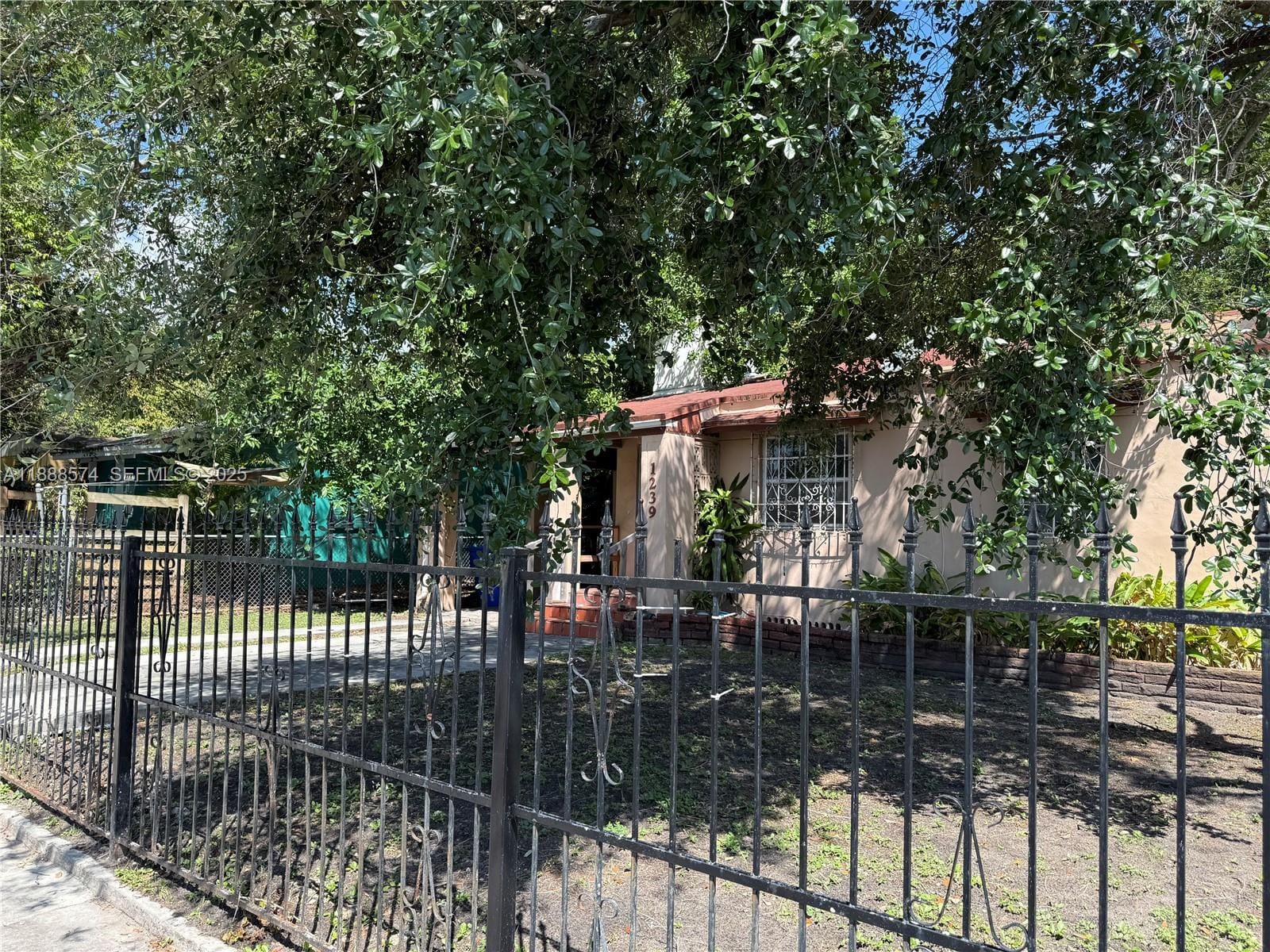 1239 NW 31st Street, Miami, FL 33142 photo 4
