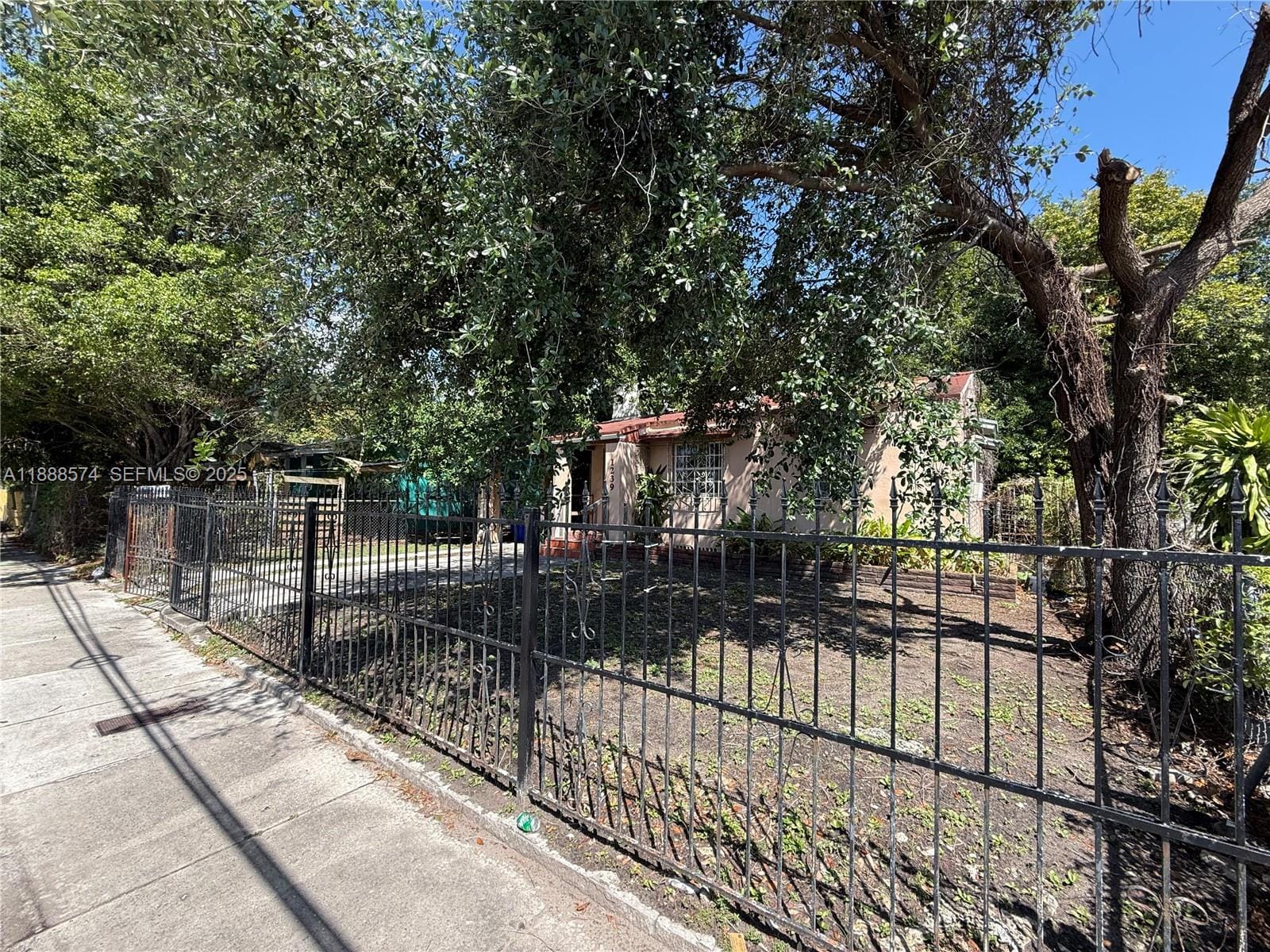 1239 NW 31st Street, Miami, FL 33142 photo 5