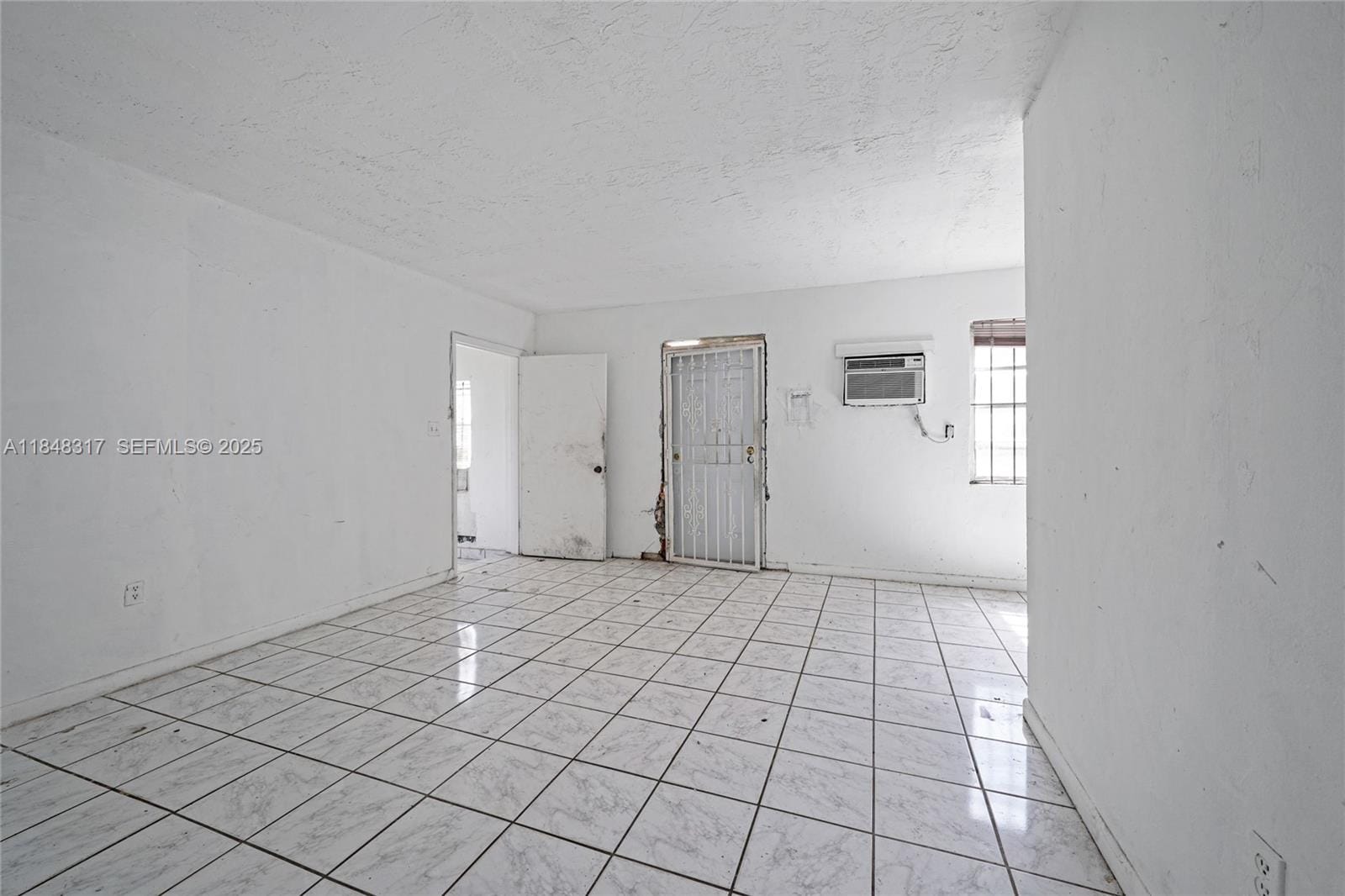 2481 NW 139th Street, Opa-Locka, FL 33054 photo 5