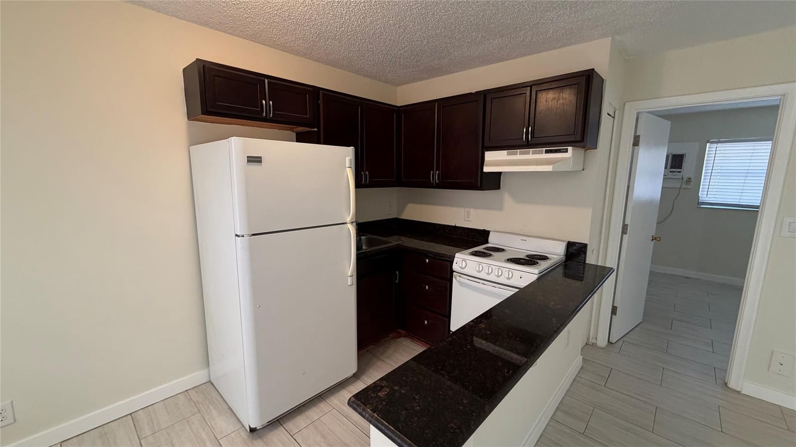 5150 NE 6 Avenue 132 — photo 8