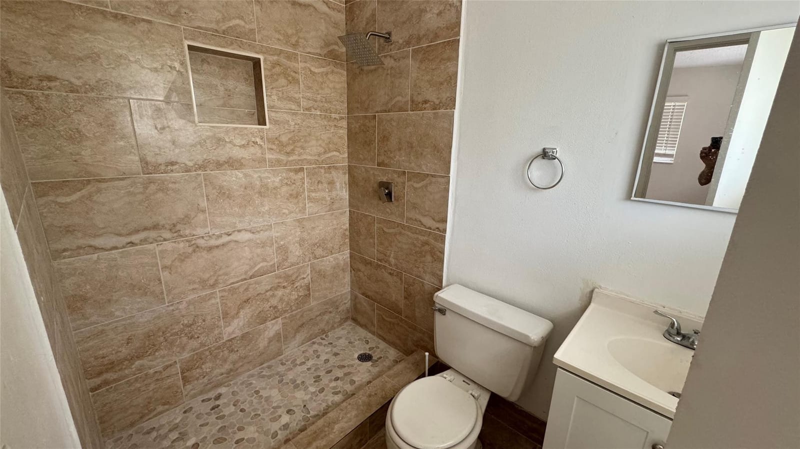 5150 NE 6 Avenue 132 — photo 10