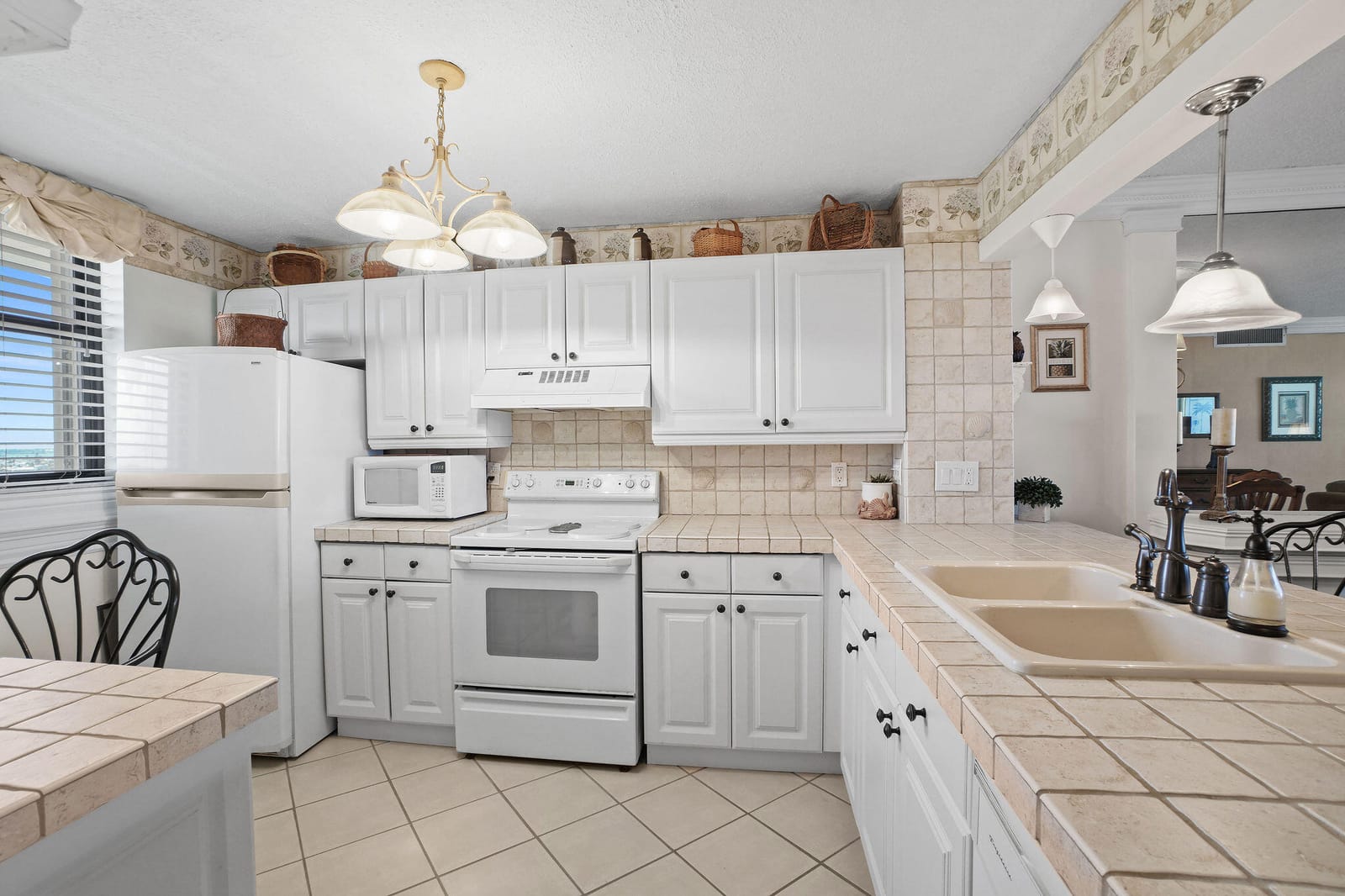 9940 S Ocean Drive 907 — photo 5