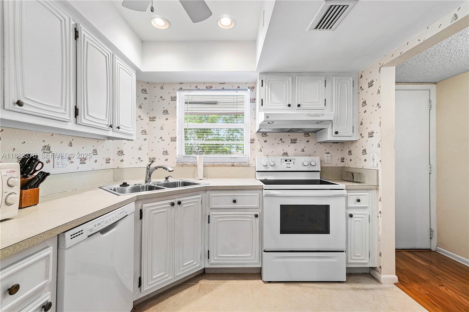 18081 SE Country Club Drive 22-216, Jupiter, FL 33469 photo 6