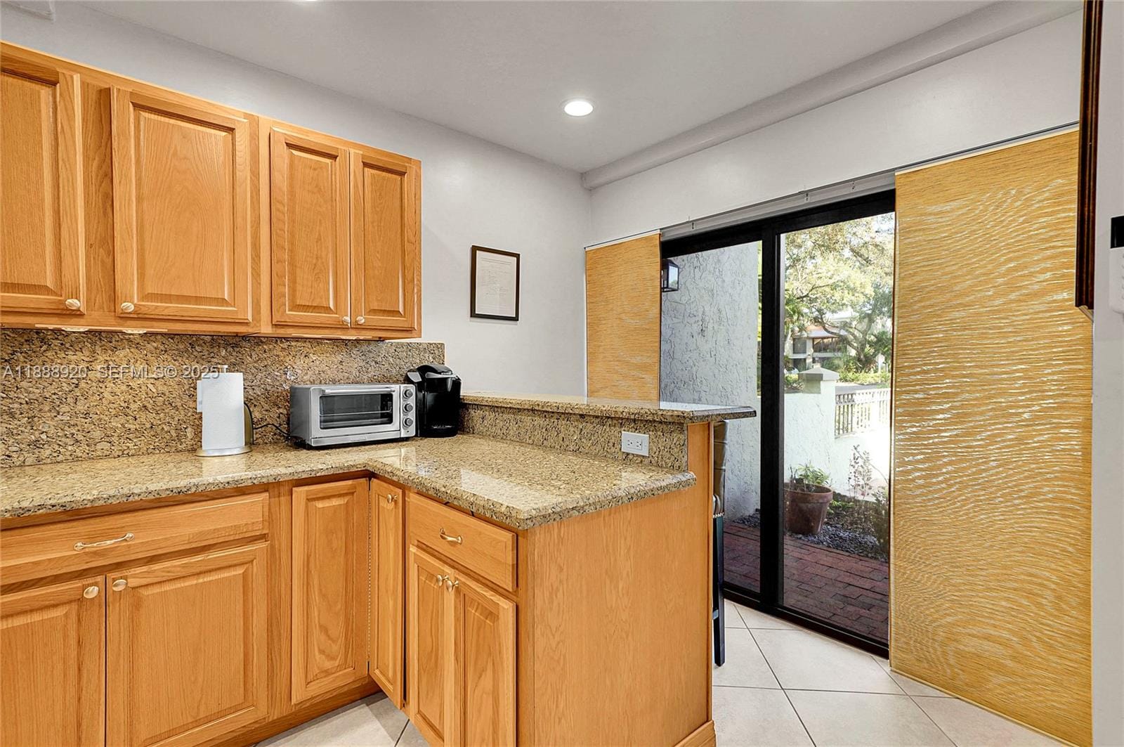 750 E Coco Plum Circle 8, Plantation, FL 33324 photo 9