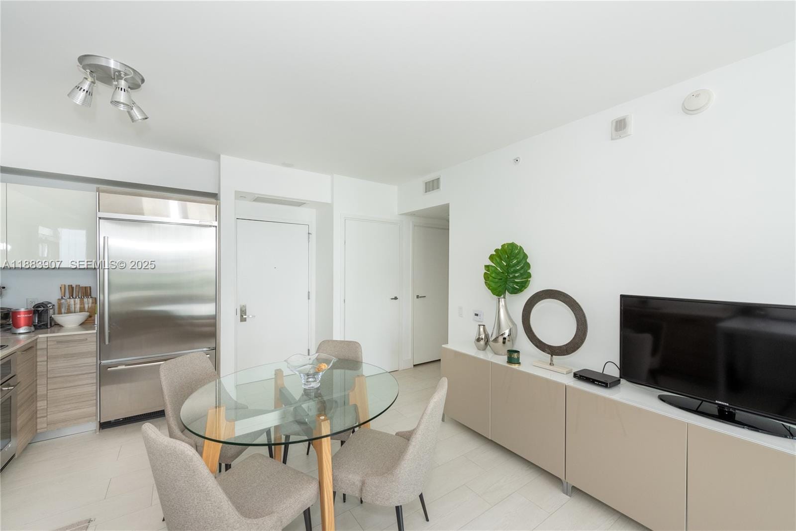 1300 Brickell Bay Drive 708, Miami, FL 33131 photo 4