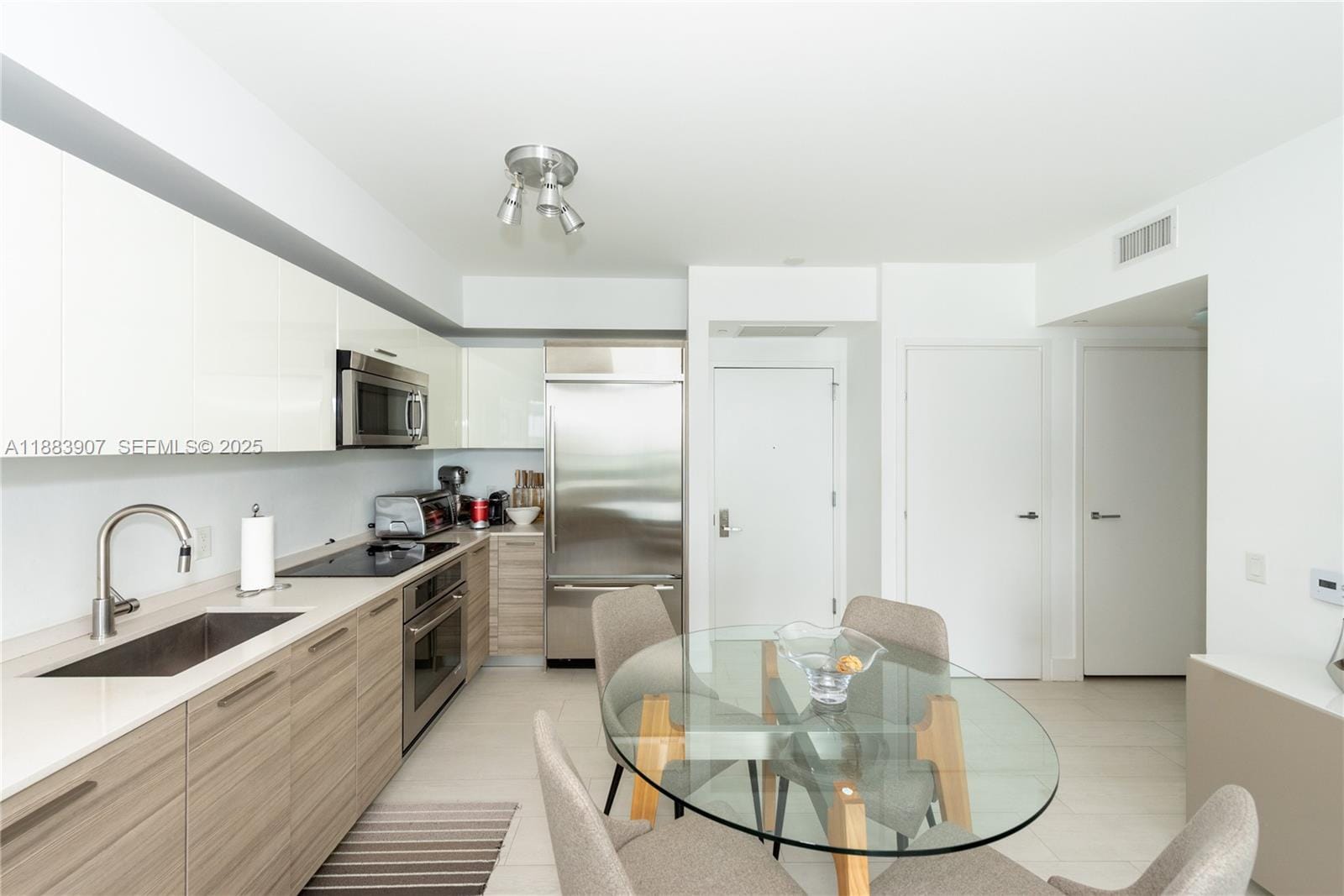 1300 Brickell Bay Drive 708, Miami, FL 33131 photo 6