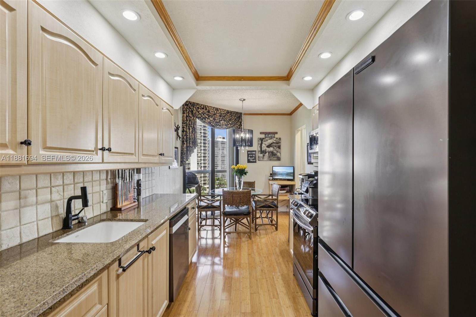 20191 E Country Club Drive 1102 — photo 8
