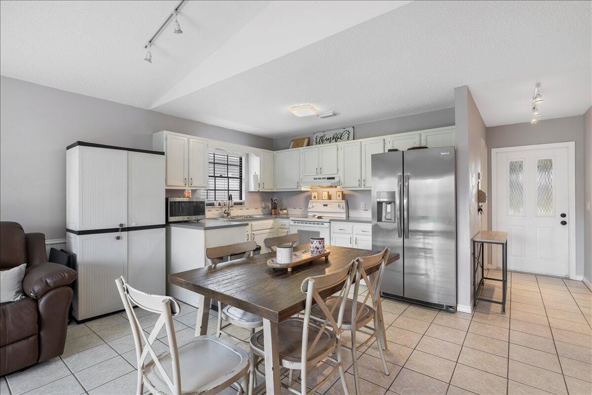 411 13th Lane SW — photo 4