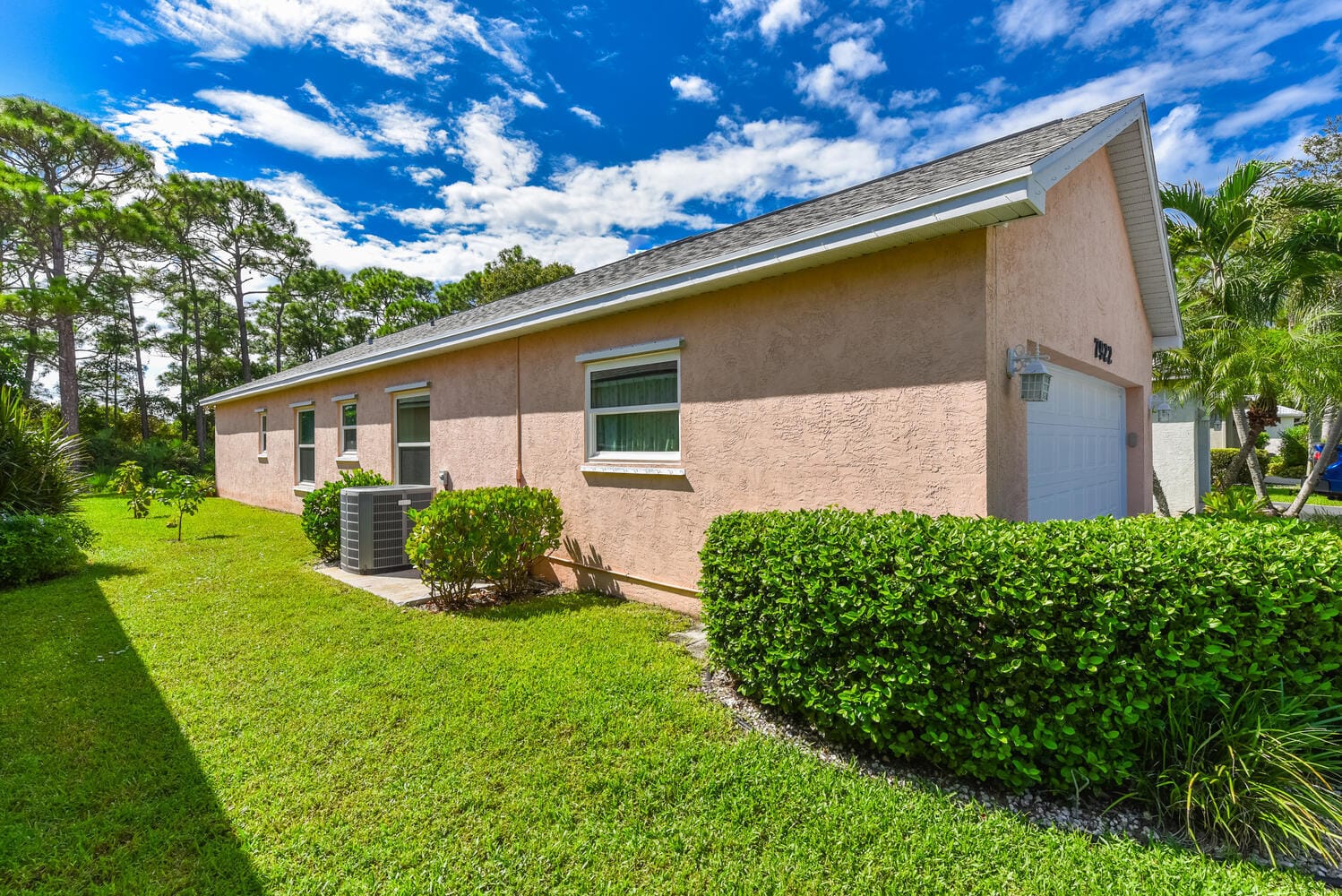 7922 SE Sugar Pines Way — photo 3