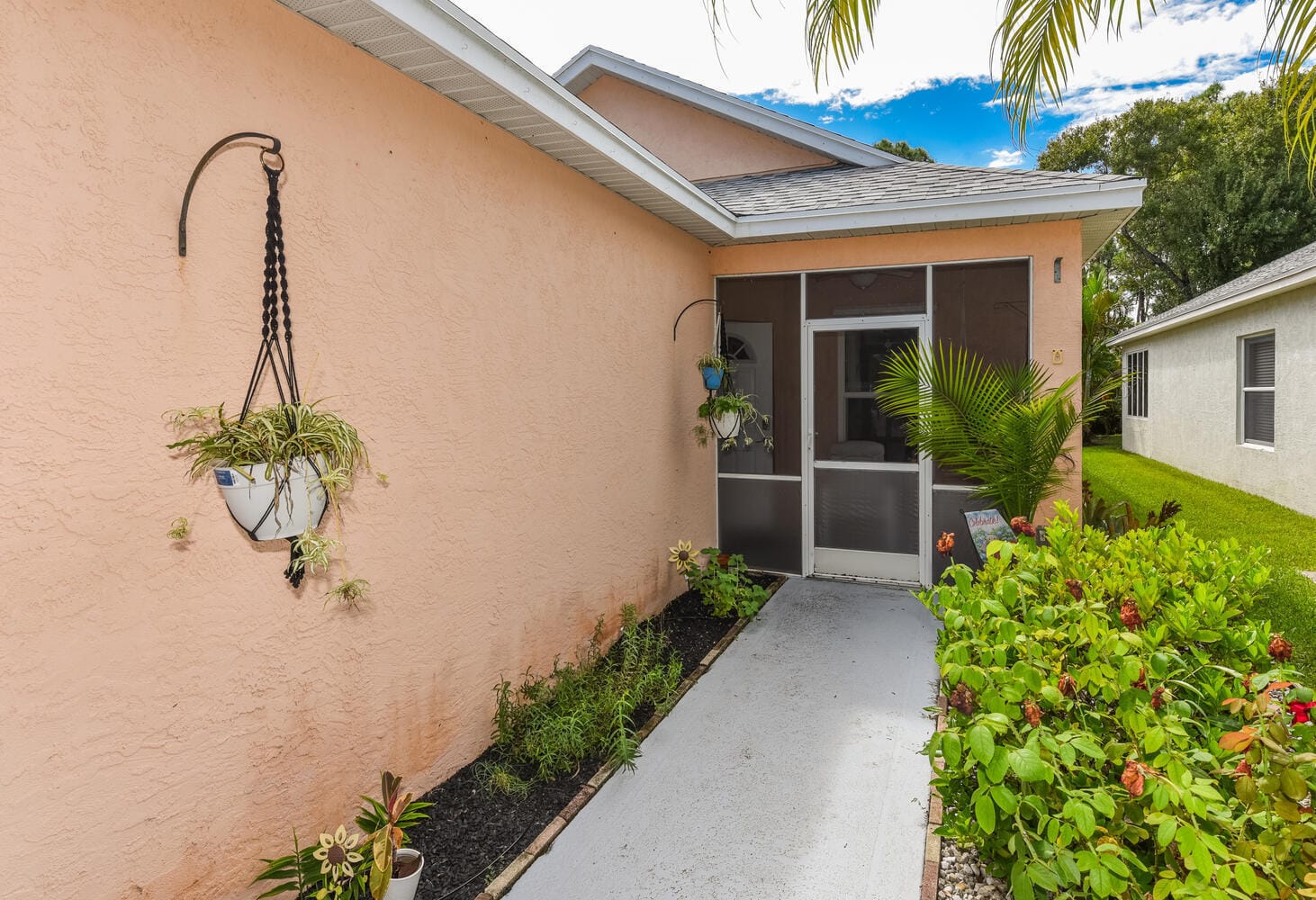 7922 SE Sugar Pines Way — photo 4